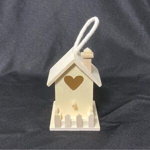 ⭐️ Make Market Valentine’s Day Mini Wooden Birdhouse